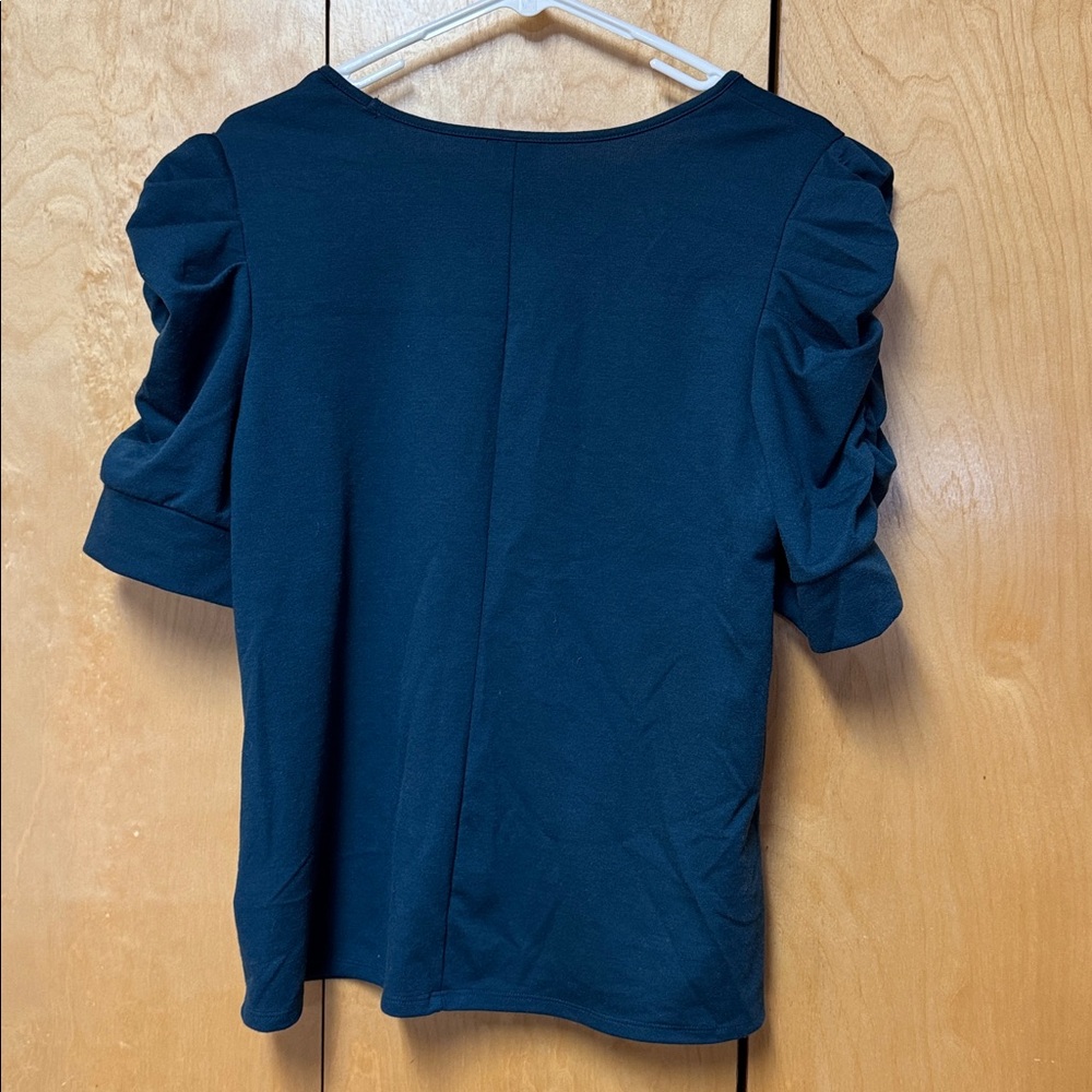 Worthington puffed sleeves V-neck top - Picture 4 of 4